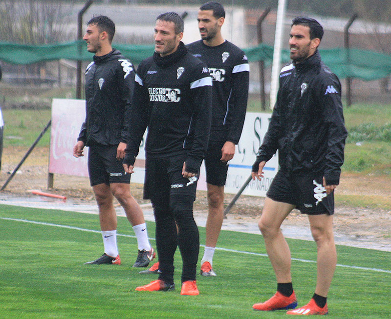 Alejandro Alfaro junto a Piovaccari en la Ciudad Deportiva