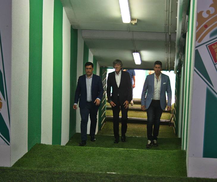 En el túnel. Jesús León sigue sin resolver el tema de los pagos pendientes para inscribir a la plantilla y al cuerpo técnico. Autor: Paco Jiménez