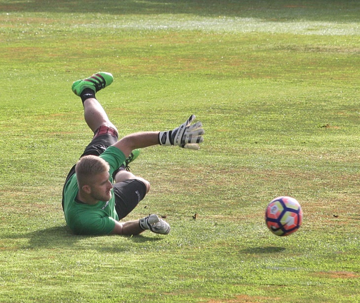 Kieszek esforzándose a fondo en un entrenamiento