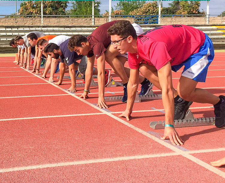 Varios alumnos de Medad en sus actividades de Enseñanza y Animación Sociodeportiva en Córdoba