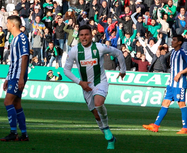 El colombiano Juanjo Narváez celebrando un gol contra el Lorca hace dos temporadas.