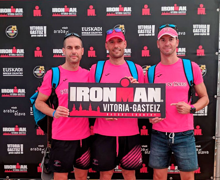 Agustín Bonillo, Rafa Álvarez y José Feria, los tres triatletas del Califas de Hierro