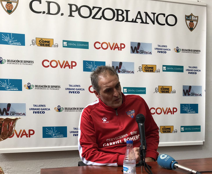Javi de la Torre el día que pasó por el Municipal de Pozoblanco como entrenador del Peñarroya