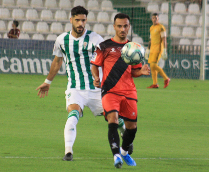 Fernando Román cerrando a un rayista
