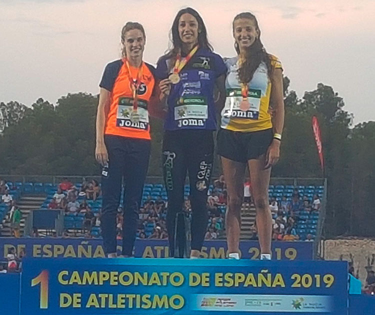 La noriega Carmen Romero en lo más alto del podio secunda por Sonia Nasarre y Nerea Bermejo