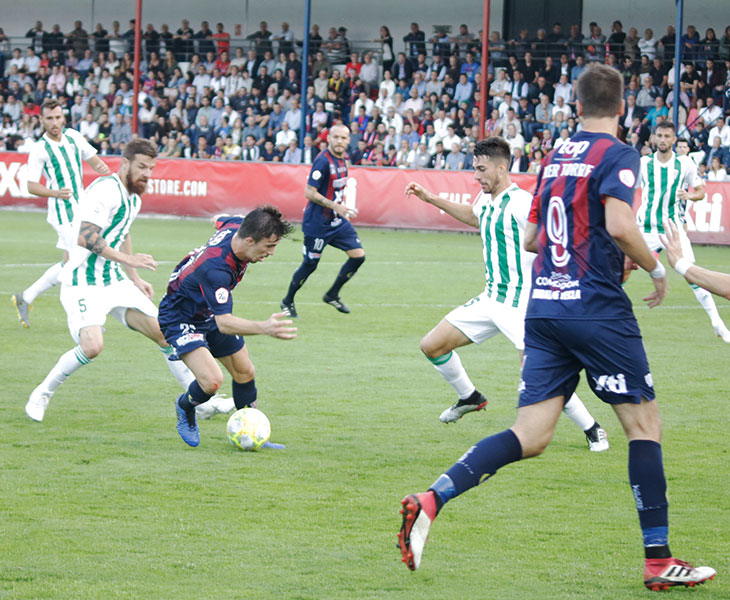 Una imagen del partido de la pasada temporada en La Constitución. Autor: Yeclasport / Inma Azorín