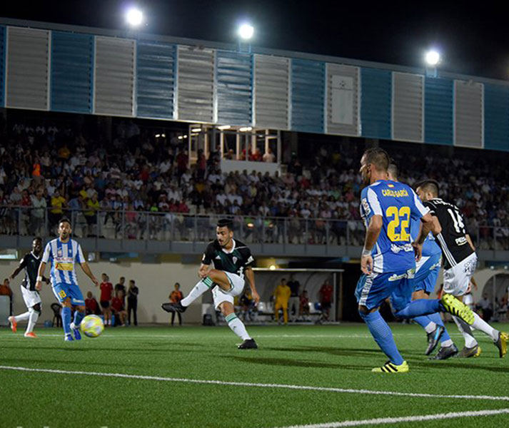Antonio Moyano tuvo el gol de la victoria en los minutos finales.