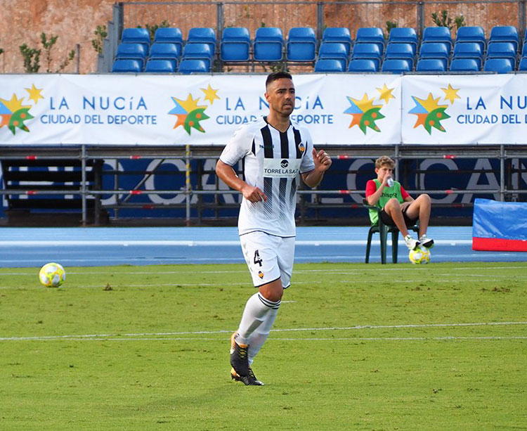 El cordobés Regalón en el partido de su lesión. Foto: CD Castellón