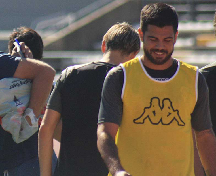 Aythami a la conclusión del entrenamiento esbozando una sonrisa