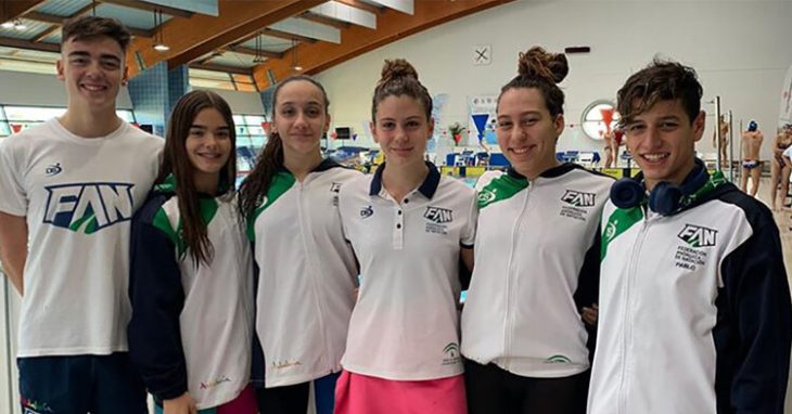 Los chicos y chicas del Navial con la Selección Andaluza