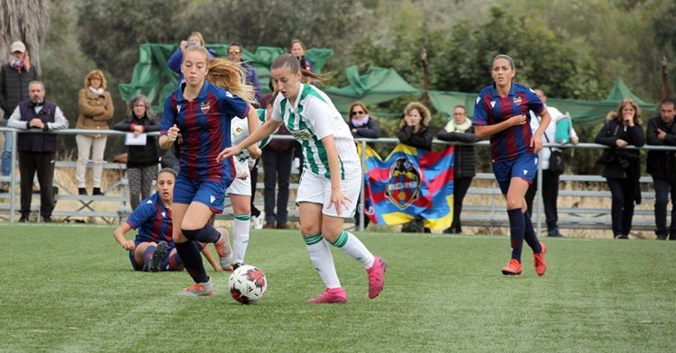 María Lara en el partido contra el Levante UD B. Foto: Antonio Quintero / Córdoba CF