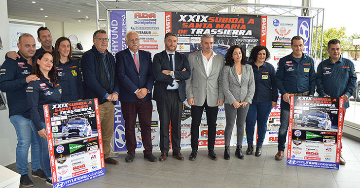 Patrocinadores y organizadores de la Subida a Trassierra este martes en la sede de Corhyund Córdoba