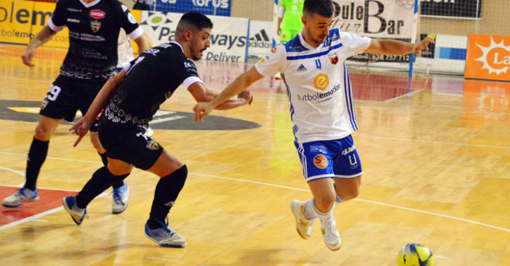 Jesús Rodríguez luchando en la pista del Zaragoza