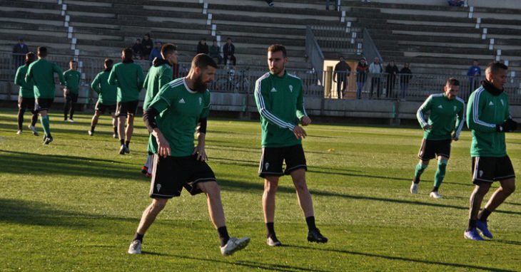 Chus Herrero e Imanol García trabajando en la Ciudad Deportiva. Autor: Paco Jiménez