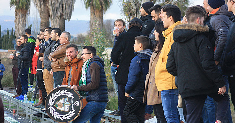 La afición del CD Pozoblanco se dejó notar en la Ciudad Deportiva