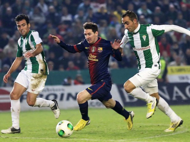 Fuentes cerrando a Messi junto a Alberto Aguilar en aquel partido de Copa del Rey del 12 de diciembre de 2012Fuentes cerrando a Messi junto a Alberto Aguilar en aquel partido de Copa del Rey del 12 de diciembre de 2012