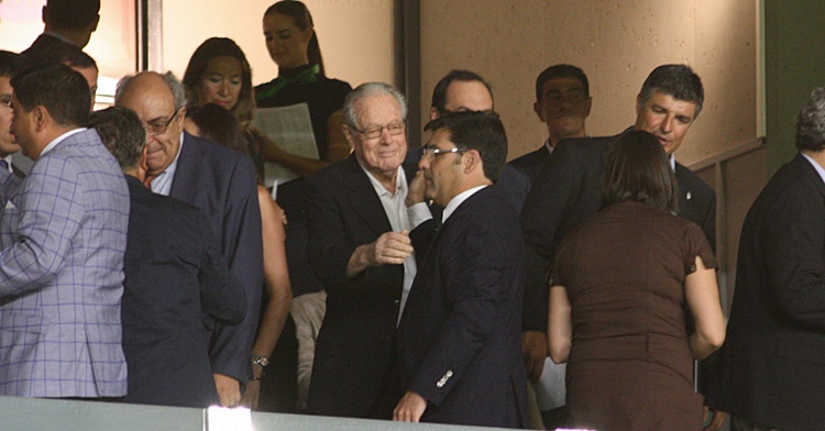 José Luis Navarro en el palco de El Arcángel junto a Jesús León.
