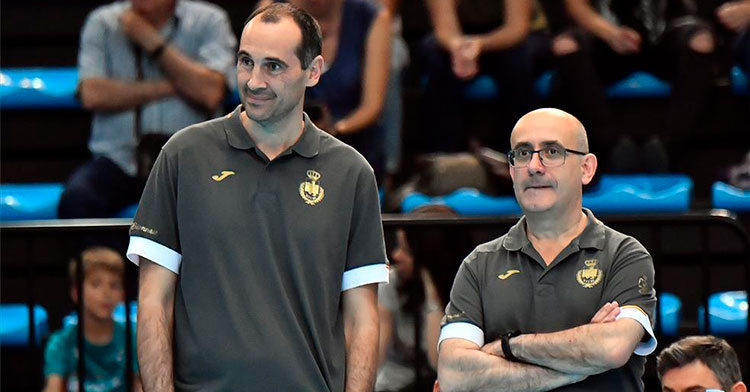 Felices. César Montes, a la derecha, junto al seleccionador nacional, Jordi Ribera.