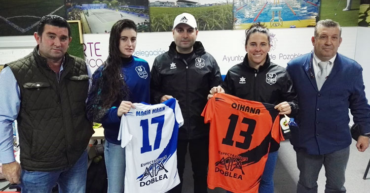 María Marín y Oihana con sus nuevos colores. Foto: Pozoalbense Femenino