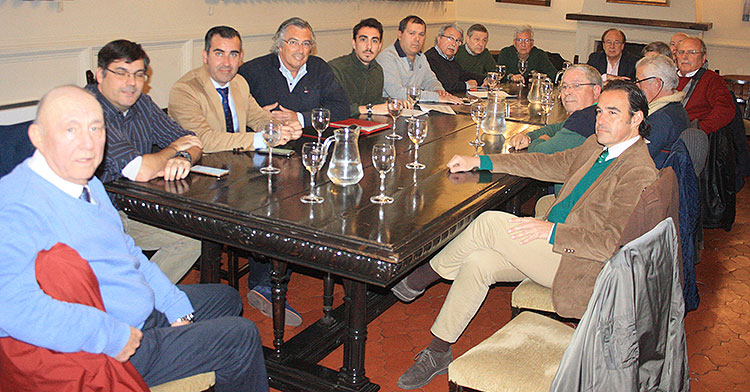 La Asamblea de Minoritarios CCF transcurrió con tranquilidad y entre la incertidumbre en uno de los salones del Círculo de la Amistad.