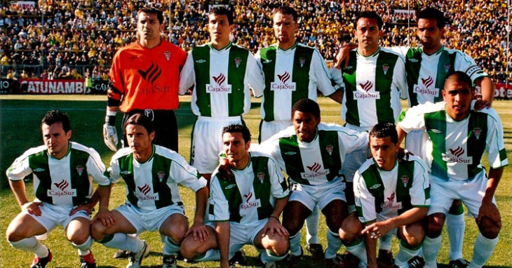 El Córdoba de la temporada 2003-04 superó al Algeciras en el último cara a cara entre ambos en Segunda. Foto: equiposdefutbol2.blogspot.com