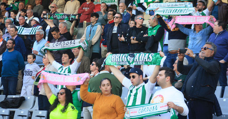 La afición cordobesista el pasado domingo en la preliminar del partido ante el Cartagena.