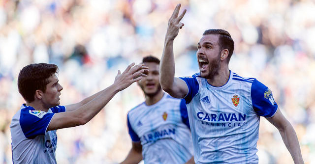 Atienza celebrando su gol esta temporada con el Real Zaragoza. Foto: El Desmarque