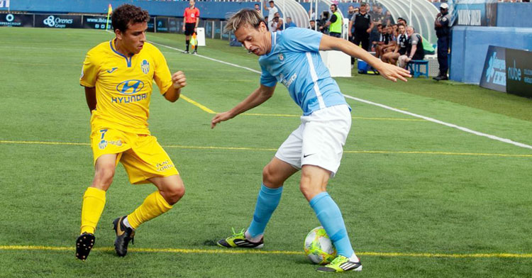 Javi Lara caracoleando en un partido. Foto: El Periódico de Ibiza