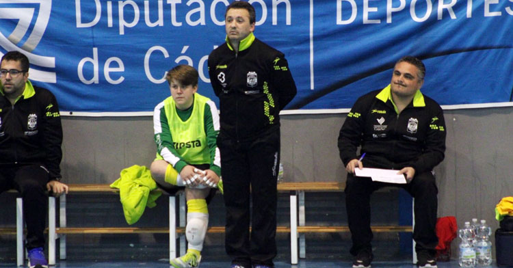 Juanma Cubero, entrenador del Deportivo Córdoba Cajasur. Foto: Rocío Barcia