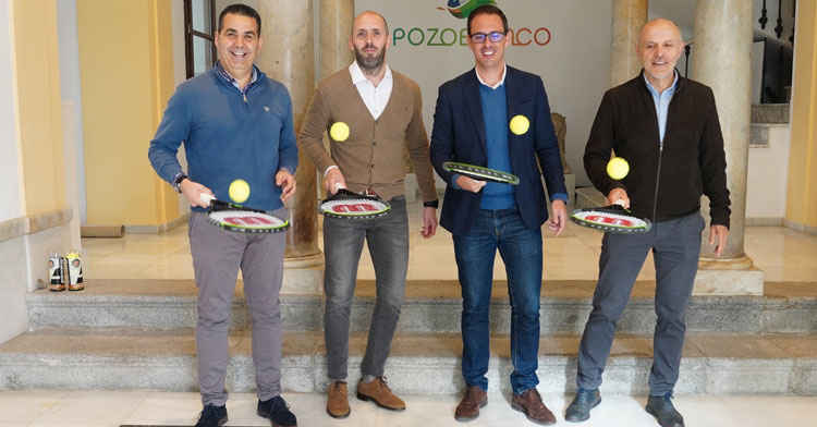 Autoridades y organizadores del Open Ciudad de Pozoblanco