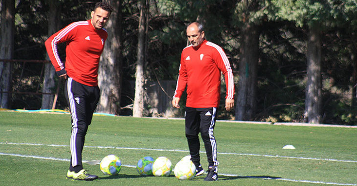 Juan Sabas junto a Sebas Moyano, preparador de porteros