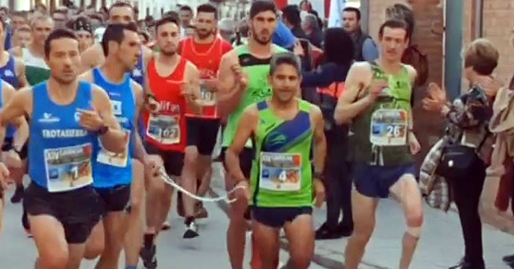 Los primeros intantes de la carrera en Villafranca. Imagen: Francisco Montemayor / @CiudadanoMonty