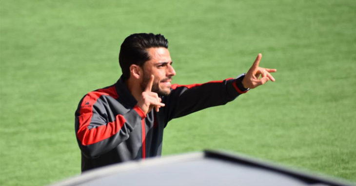 Jorge Romero, entrenador del Alcorcón B, dando indicaciones. Foto: AD Alcorcón