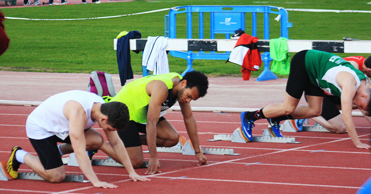 José Luis Fernández en los tacos de salida de El Fontanar.