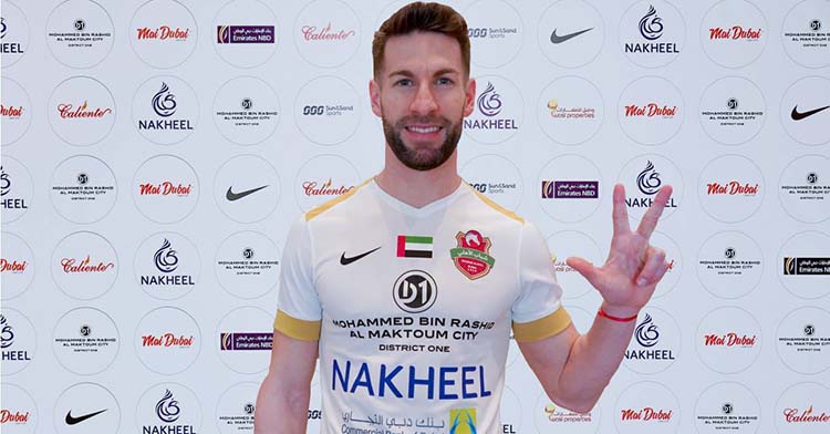 Pedro Conde saludando desde Dubai.