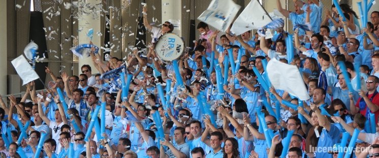 Aficionados del Ciudad de Lucena en el estadio. Foto: Lucena Hoy