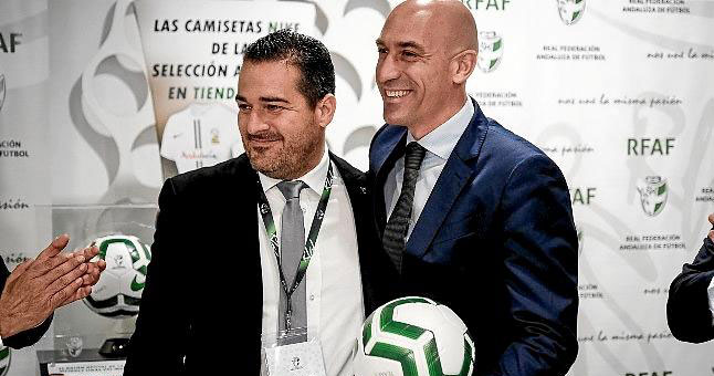 Pablo Lozano junto a Luis Rubiales. Foto: Estadio Deportivo
