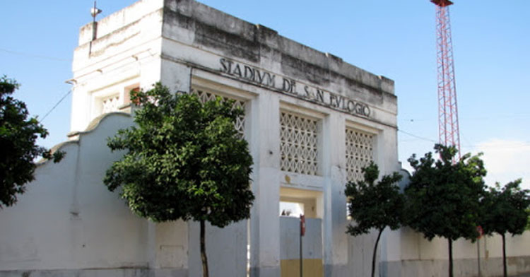 El estadio de San Eulogio, muy dañado por el tiempo