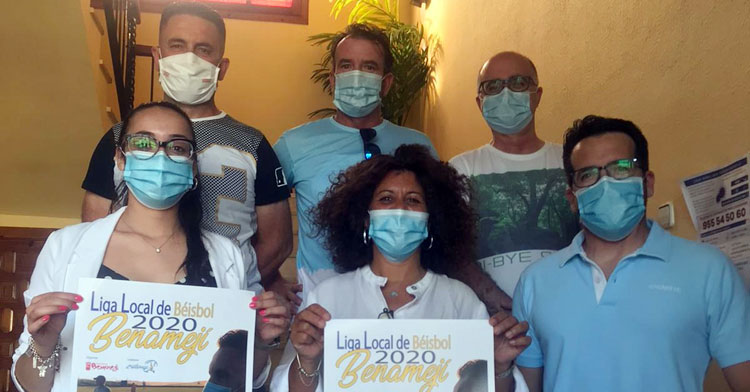 La presentación del torneo local de béisbol en la localidad benamejicense