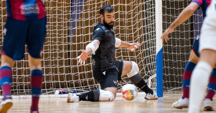 Prieto en un partido con el Levante