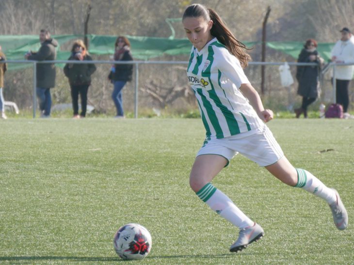 Lidia Santos, una jugadora del primer equipo blanquiverde aunque inscrita con el filial, por lo que legalmente podría jugar en julio. Foto: CCF