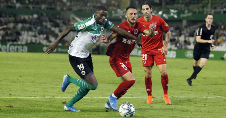 Adri Castellano en el partido contra el Racing de Santander. Foto: Marca