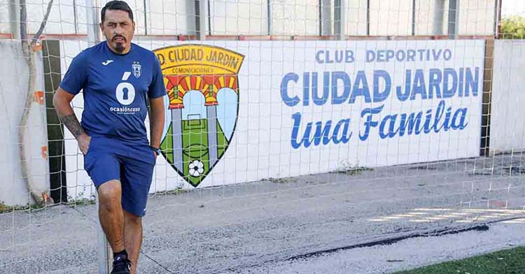 Ariel Montenegro en su adiós a siete años en el Ciudad Jardín.