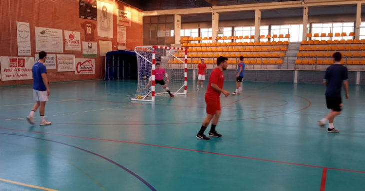 Los jugadores rojillos en uno de sus entrenamientos en el José Pérez Pozuelo. Foto: @bujalancefs