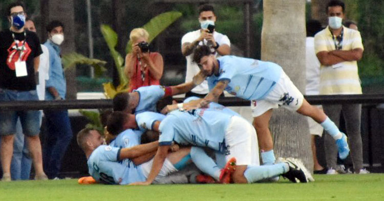 Los jugadores ejidenses celebrando un tanto. Foto: Ejido 2012