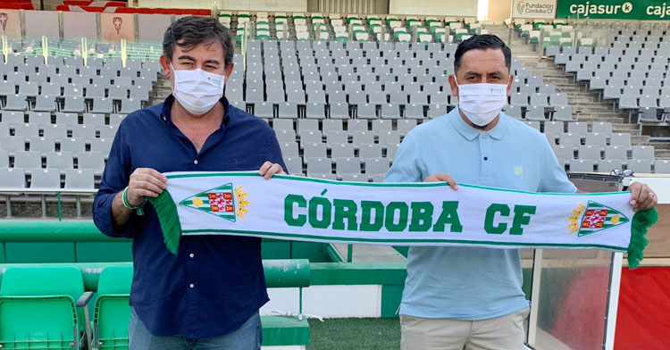 González Calvo y Montenegro sobre el césped de El Arcángel