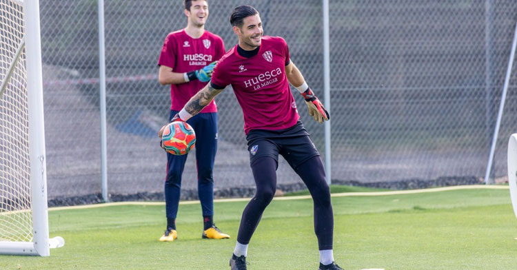 Antonio Valera entrenando con los oscenses. Foto: SD Huesca