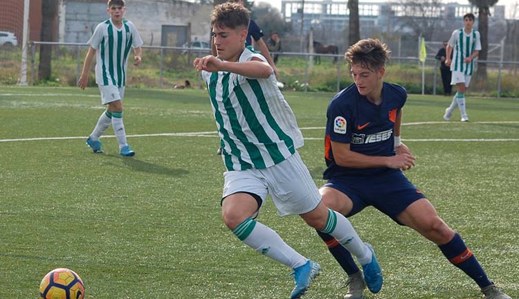 El juvenil Óscar Cantarero en un partido del pasado curso.