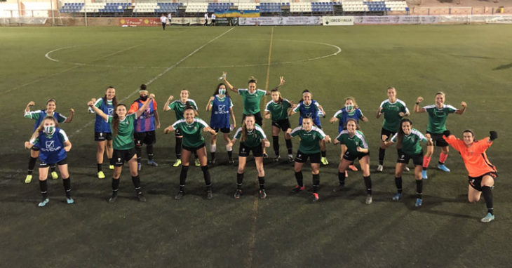 Las jugadoras blanquiverdes celebrando su pase a semifinales. Foto: @CordobaFemenino