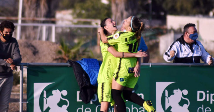 Natalia Montilla´y María Marín celebran el 1-2 definitivo. Foto: Pozoalbense Femenino